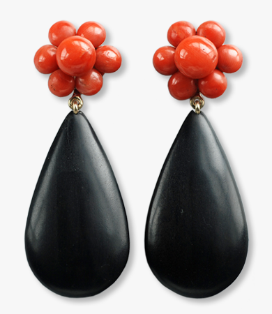 Yellow gold, coral & ebony T.A.C. earrings | Statement Jewels