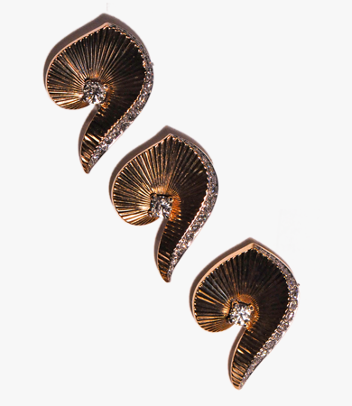Yellow and white gold and diamond Gubelin triple clips | Statement Jewels Yellow and white gold and diamond Gubelin triple clips | Statement Jewels
