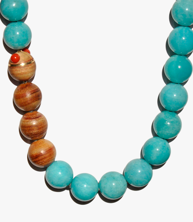 Yellow gold, bahia rose wood, amazonite & coral T.A.C. necklace | Statement Jewels Yellow gold, bahia rose wood, amazonite & coral T.A.C. necklace | Statement Jewels